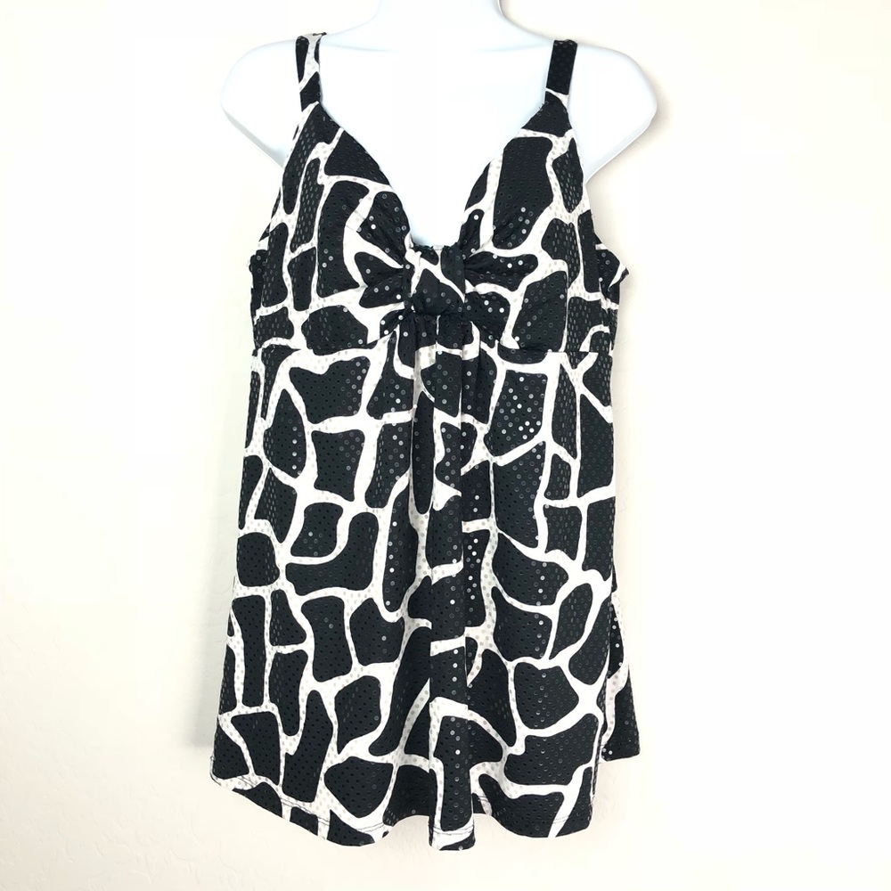 INC International Concepts L Black White Tank Top